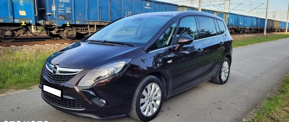 opel zafira dęblin Opel Zafira cena 28900 przebieg: 260000, rok produkcji 2013 z Dęblin